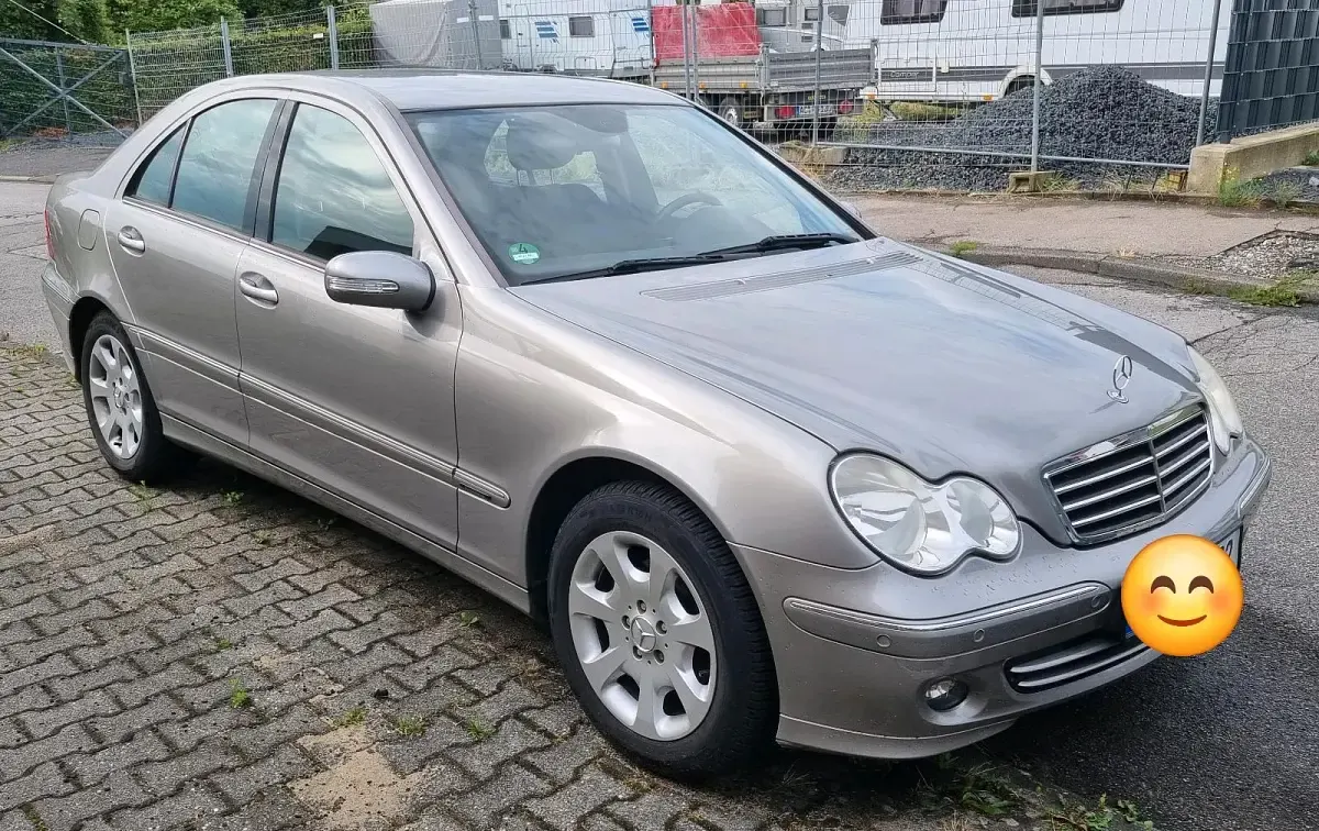 Gebraucht Mercedes C180 143 PS (105 kW) 2006 Andere farben Limousine