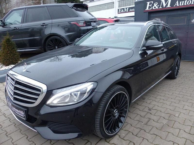 Schwarz Gebraucht 2017 Mercedes C220 Exclusive Kombi | 15.680 € (Guter Preis) - Bild 1/4