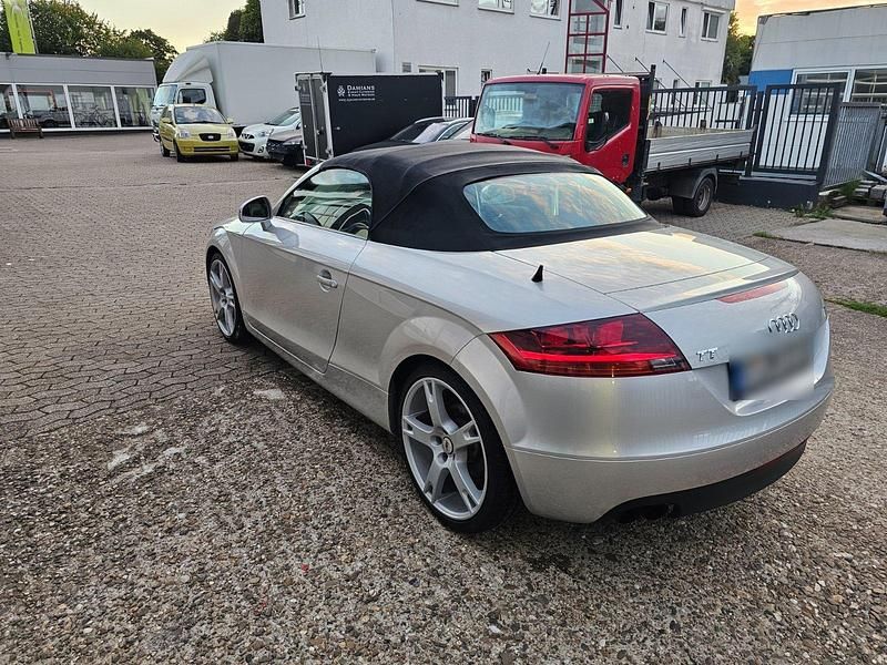 Gebraucht Audi TT Roadster 200 PS (147 kW) 2008 Silber Cabrio