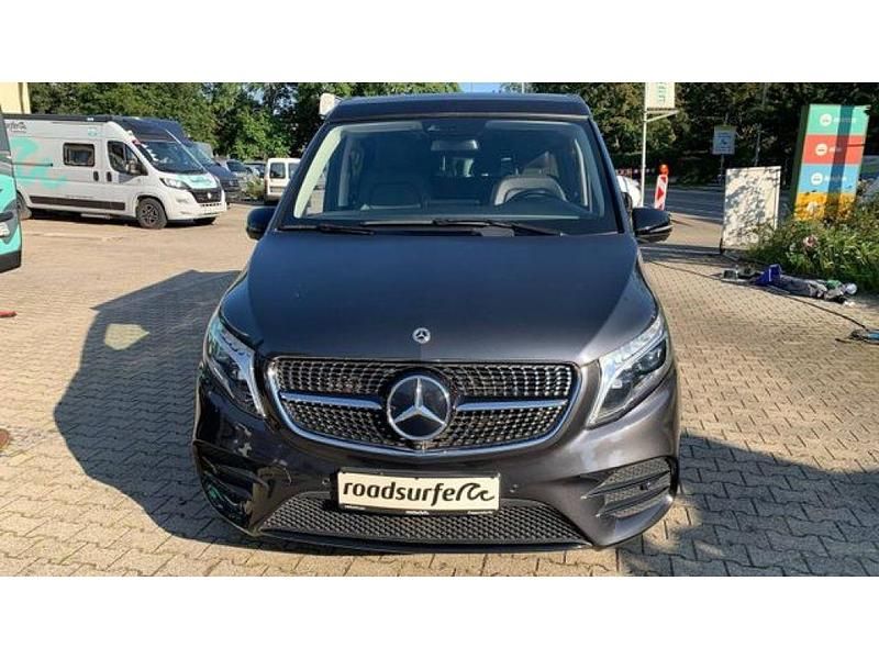 Dunkelgrau (metallic) Gebraucht 2021 Mercedes V300 Marco Polo Van / Kleinbus | 69.500 € (Teuer) - Bild 1/3