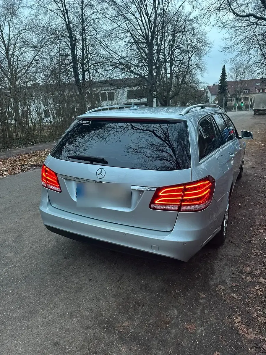 Gebraucht Mercedes E220 170 PS (125 kW) 2015 Silber Kombi