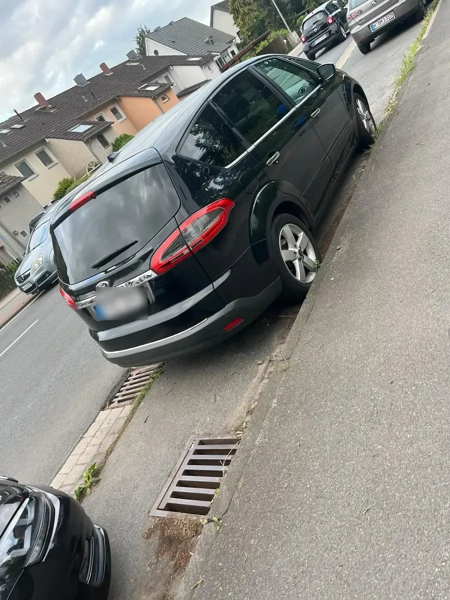 Gebraucht Ford S-MAX S 140 PS (102 kW) 2012 Schwarz Van / Kleinbus