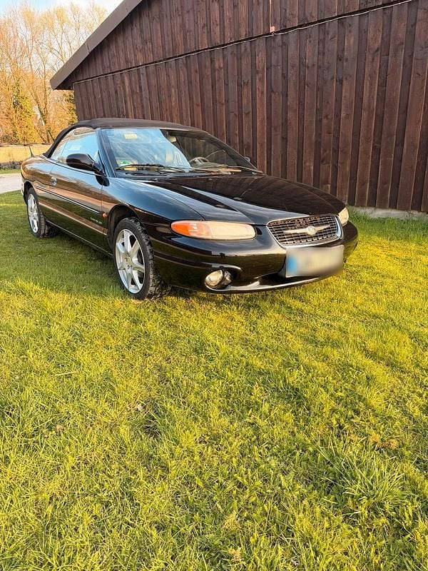 Gebraucht Chrysler Stratus 131 PS (96 kW) 2000 Schwarz Cabrio