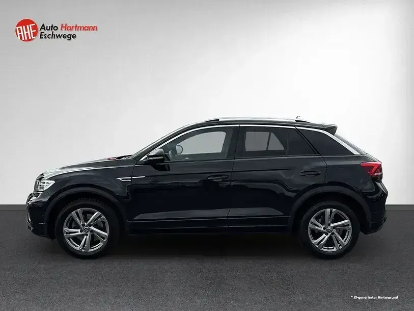 Gebraucht VW T-Roc R-line 150 PS (110 kW) 2023 Deep black perleffek (metallic) SUV