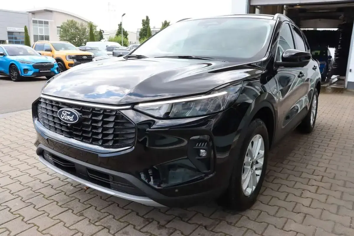 Neu Ford Kuga Titanium 243 PS (178 kW) 2026 Frozen white SUV