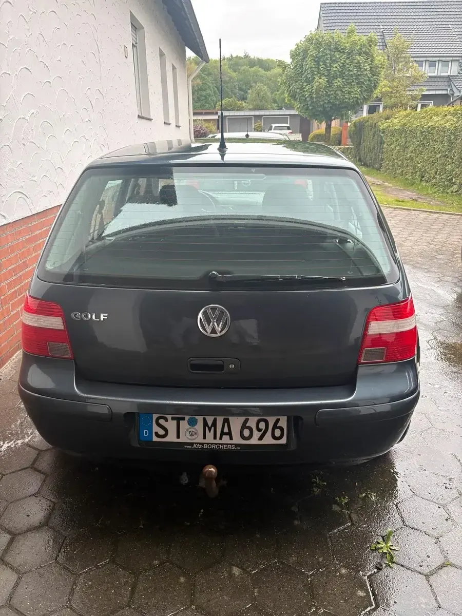Używany VW Golf IV 75 KM (55 kW) 2002 Szary Hatchback