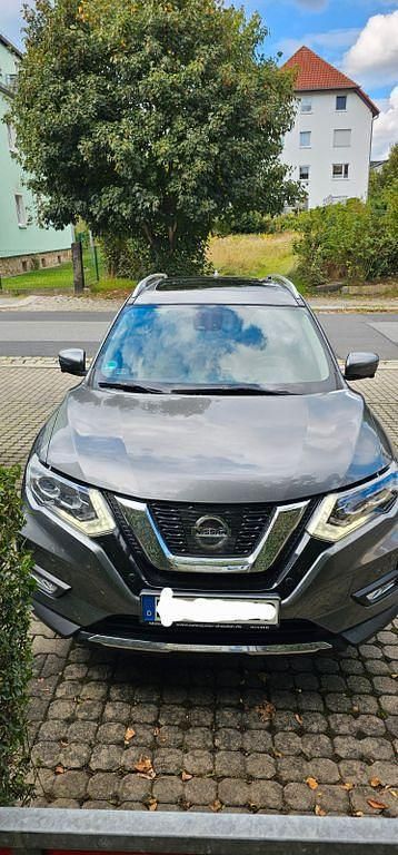 Grau Gebraucht 2018 Nissan X-Trail Tekna SUV | 20.000 € (Etwas zu teuer) - Bild 1/4