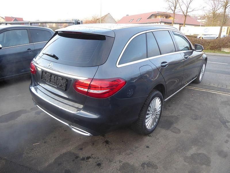 Gebraucht Mercedes C250 204 PS (150 kW) 2016 Grau Kombi