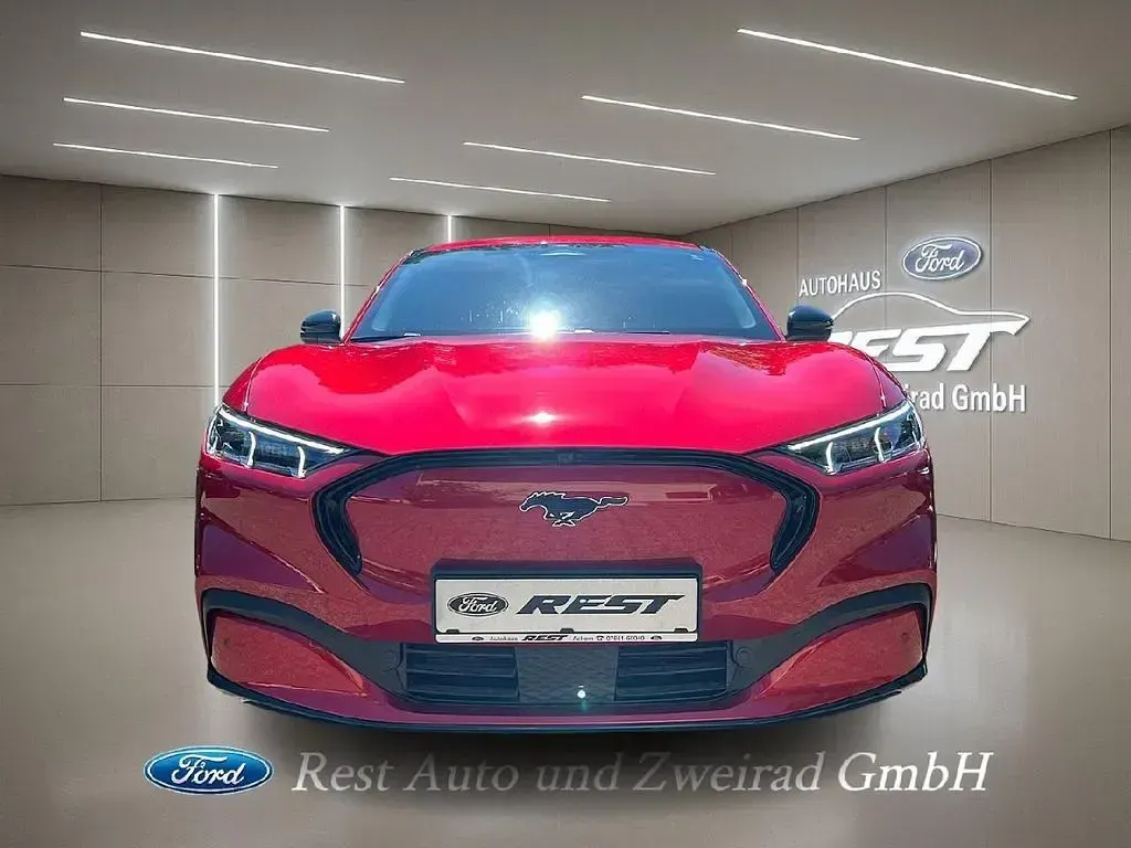 Gebraucht Ford Mustang Mach-E Basis 258 kW (351 PS) 2022 Lucidrot metallic (metallic) SUV