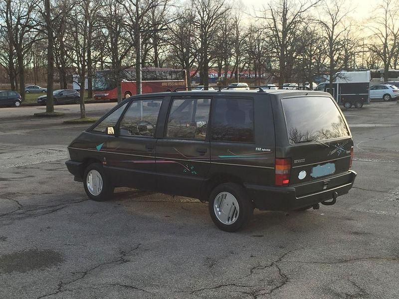 Grau Gebraucht 1990 Renault Espace Van / Kleinbus | 5.390 € - Bild 1/4