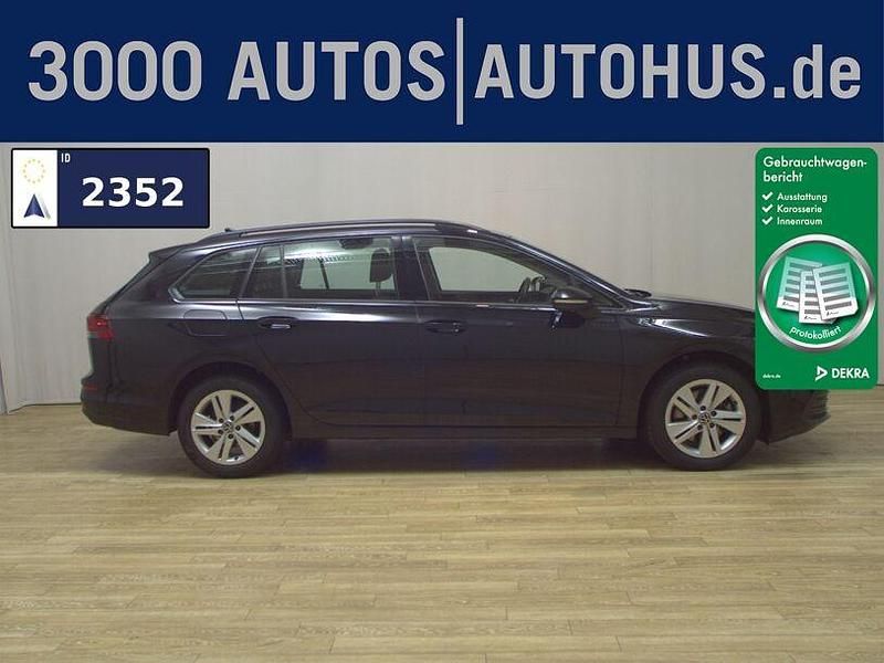 Schwarz Gebraucht 2022 VW Golf VIII Life Kombi | 16.480 € (Guter Preis) - Bild 1/4