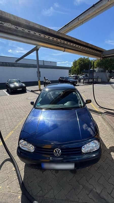 Gebraucht VW Golf IV 105 PS (77 kW) 2001 Blau Kleinwagen