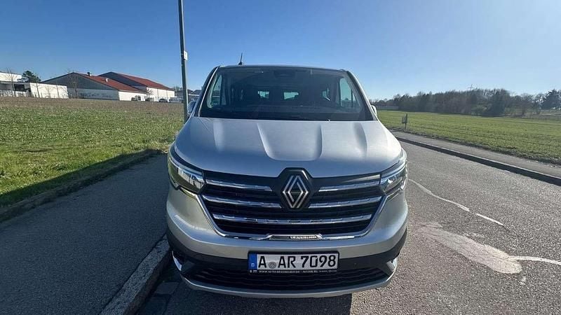 Gebraucht Renault Trafic Life 110 PS (80 kW) 2025 Highland grey Van / Kleinbus