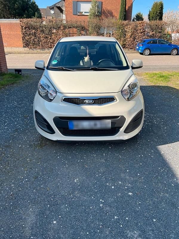 Gebraucht Kia Picanto 69 PS (50 kW) 2013 Beige Kleinwagen