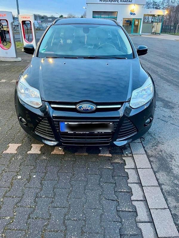Gebraucht Ford Focus 116 PS (85 kW) 2013 Schwarz Kombi