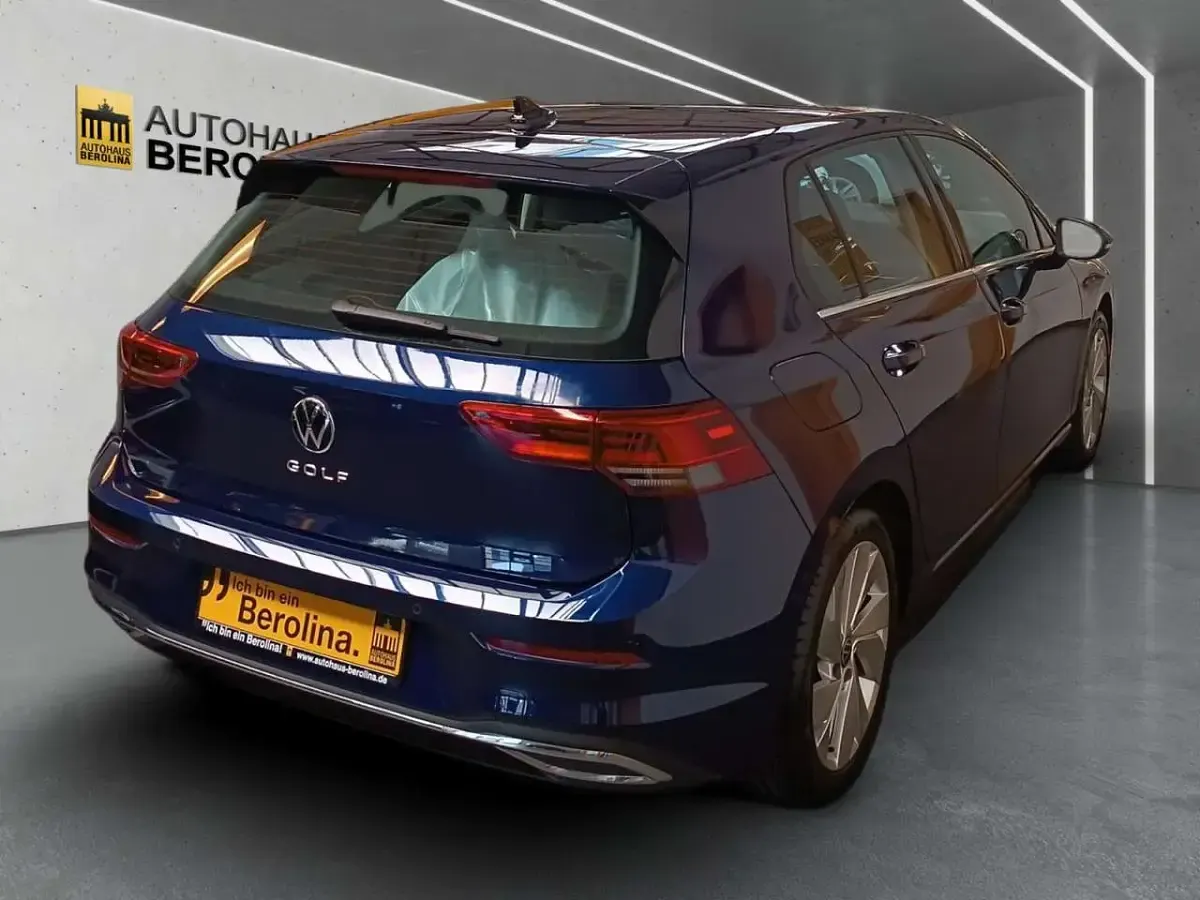 Gebraucht VW Golf VIII Style 150 PS (110 kW) 2023 Blau Limousine