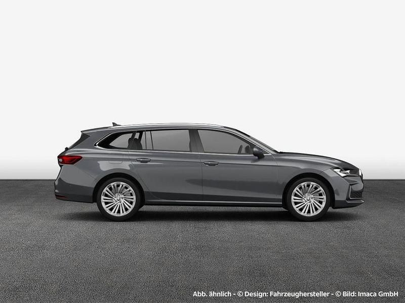 Neu Skoda Superb Selection 150 PS (110 kW) 2026 Grau Kombi