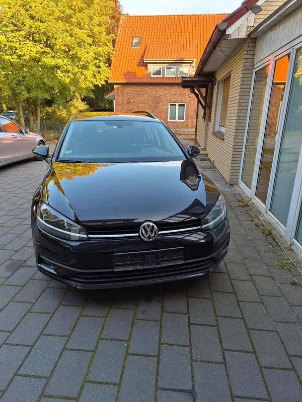 Schwarz Gebraucht 2018 VW Golf VII Kombi | 6.299 € (Superpreis) - Bild 1/4