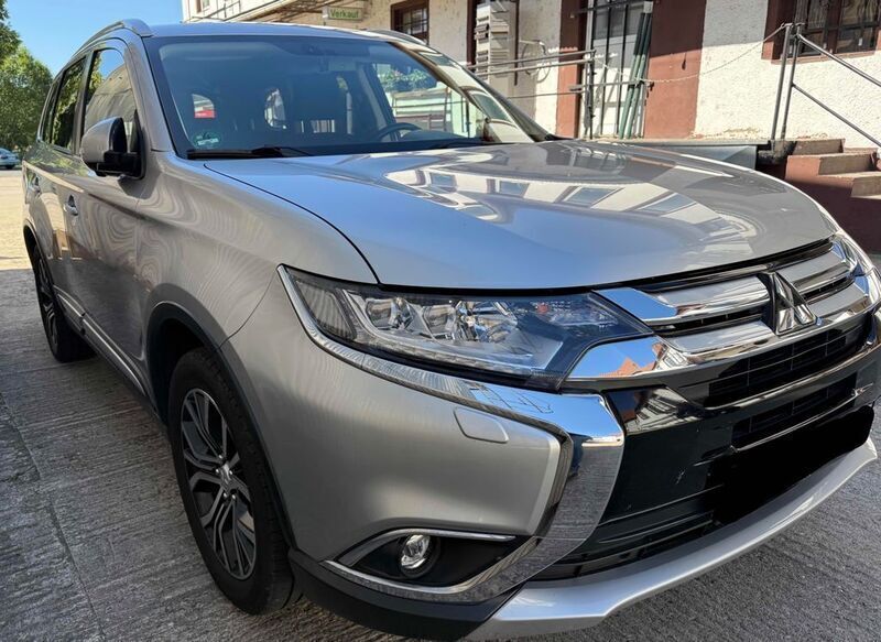Silber Gebraucht 2018 Mitsubishi Outlander Edition SUV | 17.000 € (Fairer Preis) - Bild 1/2