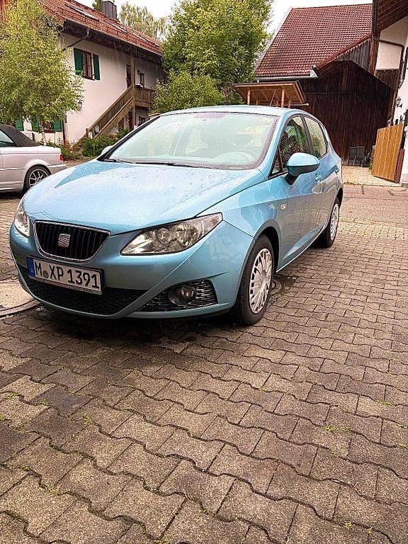 Blau Gebraucht 2009 Seat Ibiza Limousine | 8.345 € (Etwas zu teuer) - Bild 1/4