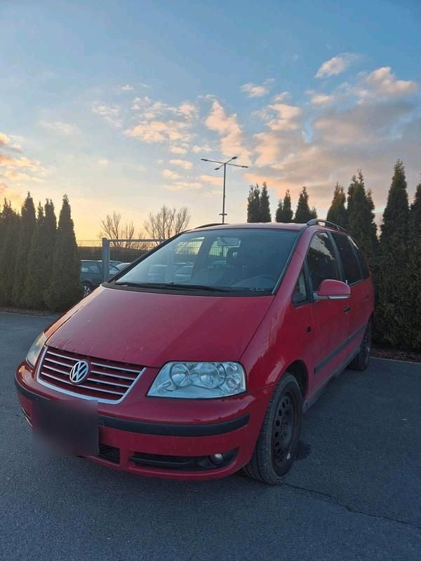 Gebraucht VW Sharan 116 PS (85 kW) 2009 Rot Van / Kleinbus