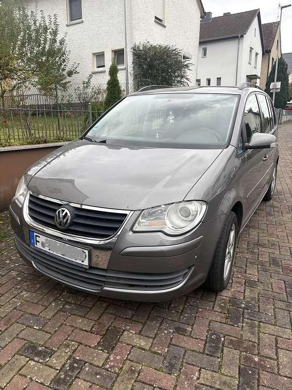 Gebraucht VW Touran Freestyle 140 PS (102 kW) 2009 Grau Van / Kleinbus