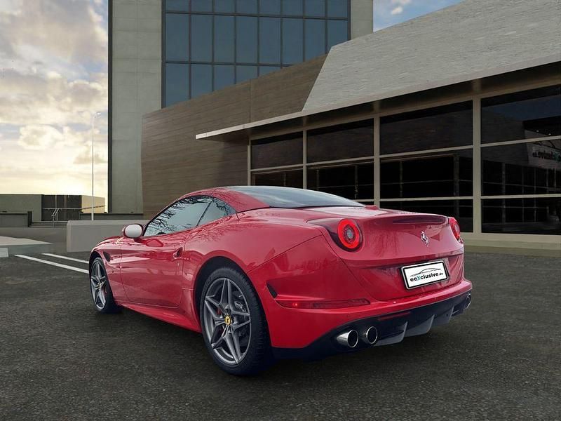 Gebraucht Ferrari California 560 PS (411 kW) 2016 Rot Cabrio