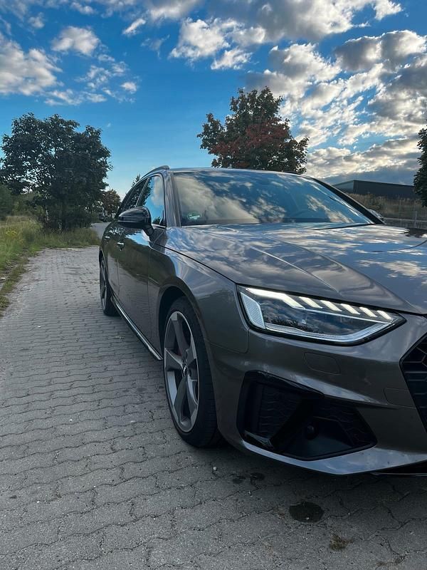 Gebraucht Audi A4 Edition .1 245 PS (180 kW) 2020 Grau Kombi