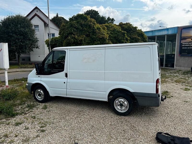 Gebraucht Ford Transit 85 PS (62 kW) 2010 Weiß Van / Kleinbus