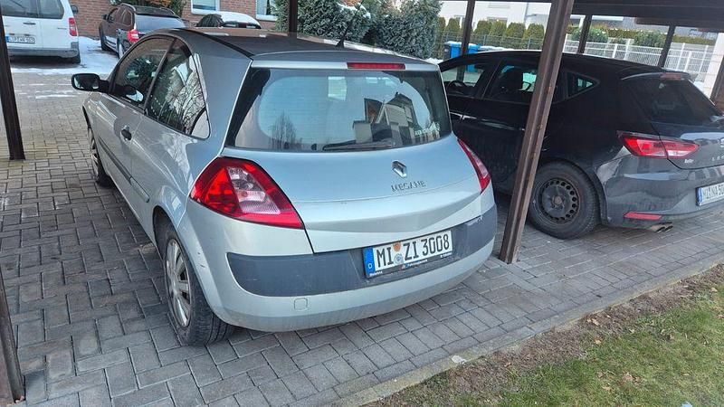 Gebraucht Renault Mégane II Authentique 113 PS (83 kW) 2002 Grau Limousine