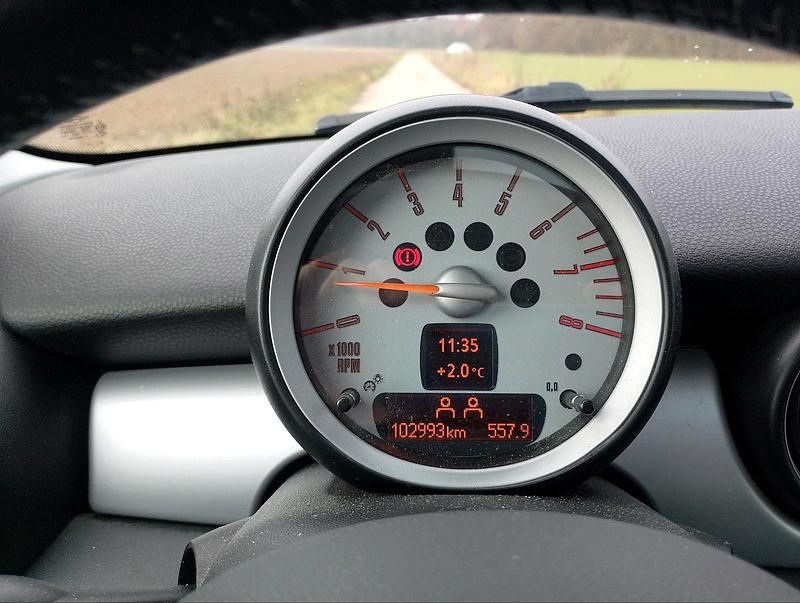 Silber Gebraucht 2008 Mini ONE Kleinwagen | 4.950 € (Etwas zu teuer) - Bild 1/4