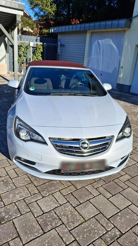 Usado Opel Cascada 170 HP (125 kW) 2014 Andere farben Cabrios