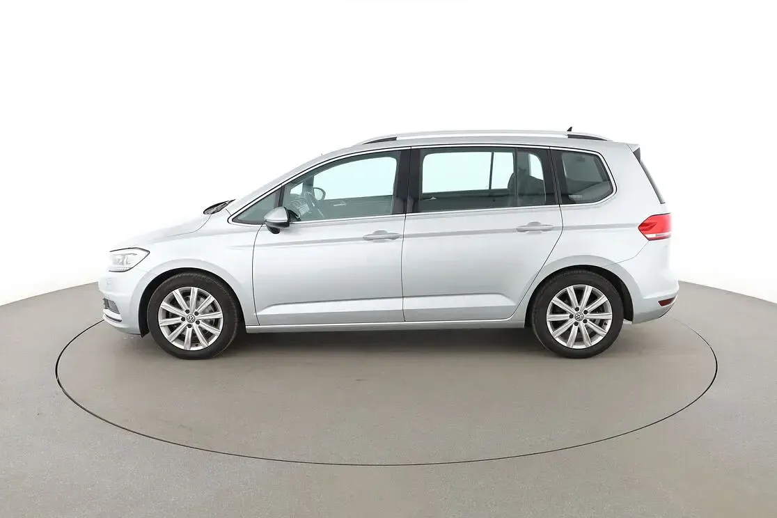 Gebraucht VW Touran Highline 150 PS (110 kW) 2019 Grau Van / Kleinbus