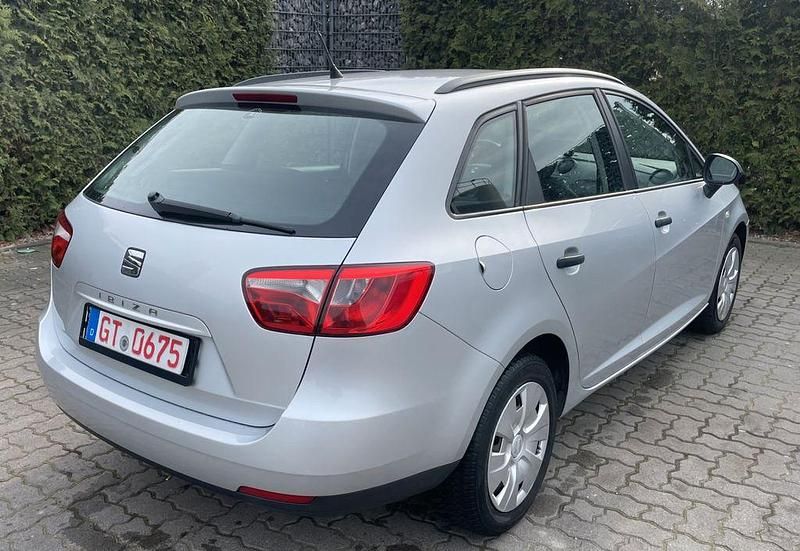 Usata Seat Ibiza Reference 69 CV (50 kW) 2014 Argento Berlina