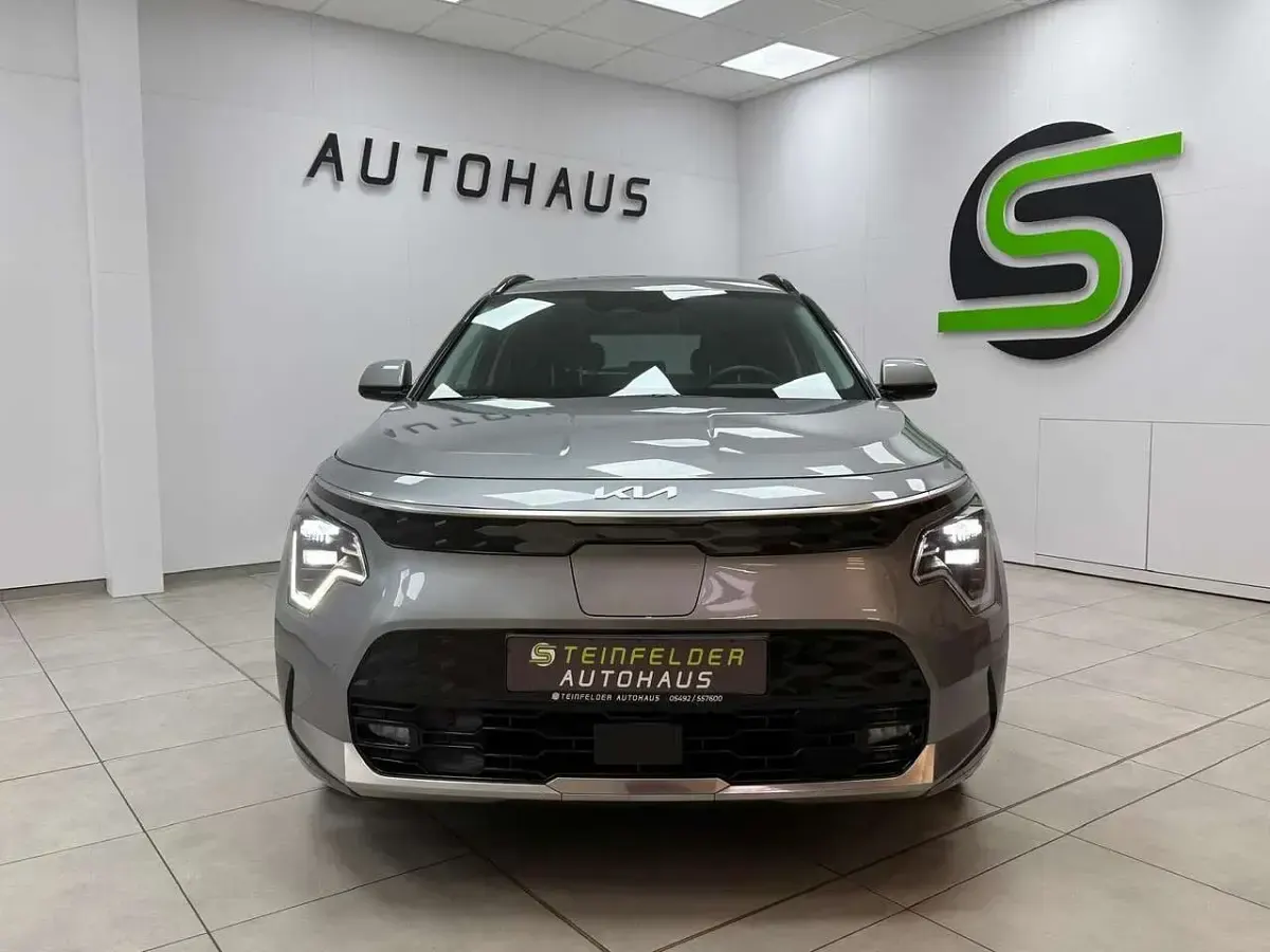 Gebraucht Kia e-Niro Inspiration 150 kW (204 PS) 2024 Steel grey SUV