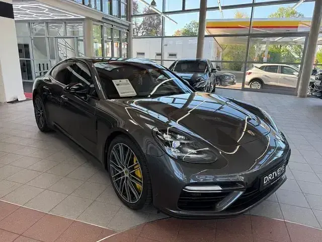 Gebraucht Porsche Panamera Turbo 549 PS (403 kW) 2017 Grau Kleinwagen