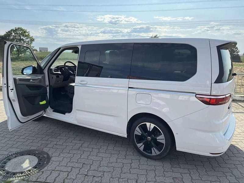 Weiß Gebraucht 2023 VW T7 Van | 69.580 € - Bild 1/4