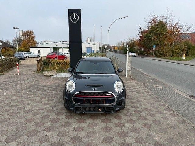 Grau Gebraucht 2016 Mini John Cooper Works Kleinwagen | 19.900 € (Guter Preis) - Bild 1/4