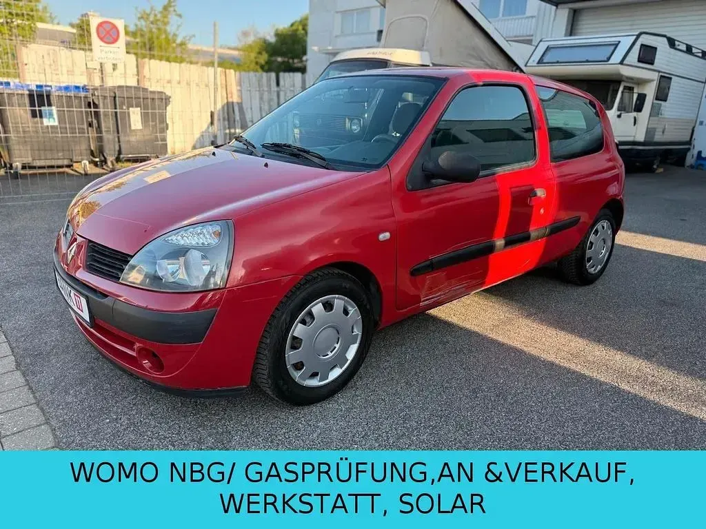 Second-hand Renault Clio II 98 CP (72 kW) 2004 Roșu