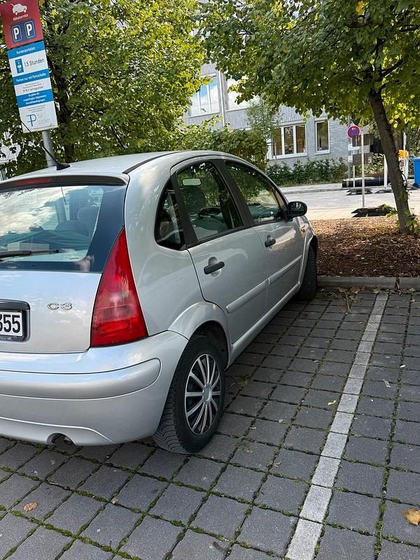 Silber Gebraucht 2005 Citroën C3 Kleinwagen | 1.350 € (Fairer Preis) - Bild 1/4