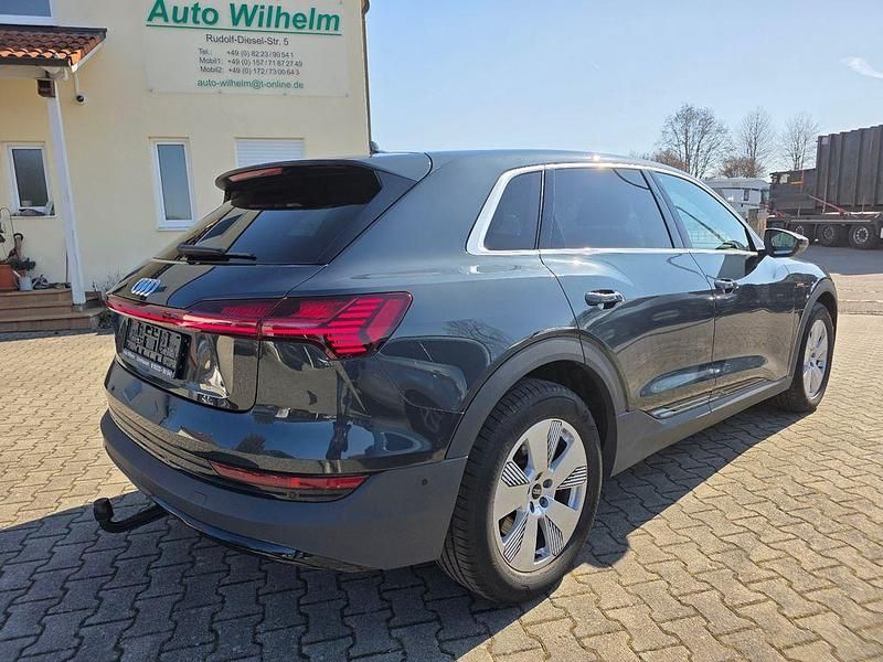 Gebraucht Audi e-tron 300 kW (408 PS) 2022 Grau SUV