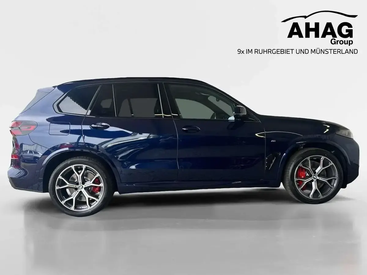 Neu BMW X5 M Sport 489 PS (359 kW) 2026 Schwarz SUV