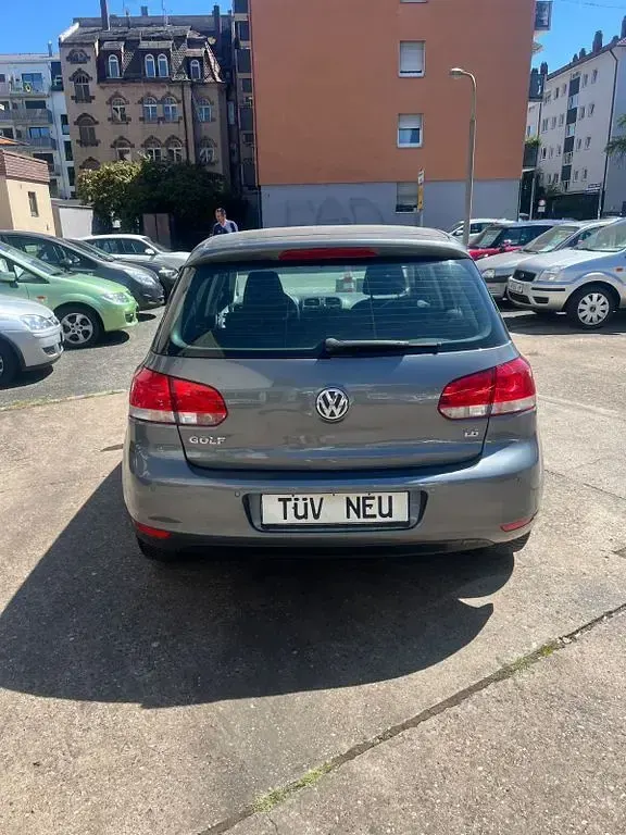 Gebraucht VW Golf VI 102 PS (75 kW) 2009 Grau Limousine