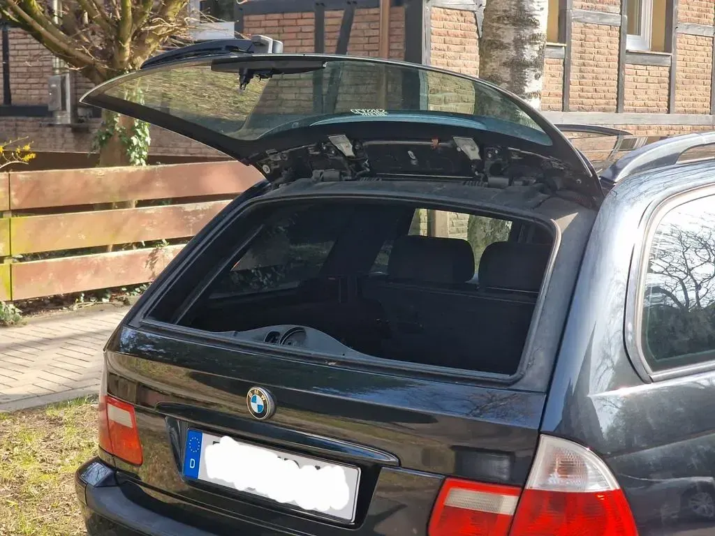 Gebraucht BMW 325 M Sport 192 PS (141 kW) 2004 Schwarz Kombi