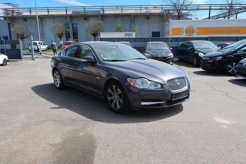 Gebraucht Jaguar XF Premium Luxury 298 PS (219 kW) 2009 Grau Limousine