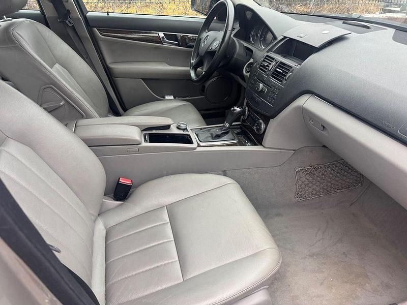 Gebraucht Mercedes C280 231 PS (169 kW) 2008 Silber Limousine