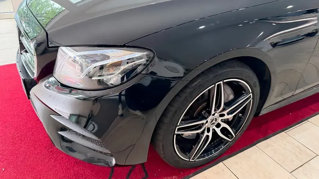 Gebraucht Mercedes E450 AMG line 367 PS (269 kW) 2018 Obsidianschwarz  lack Limousine