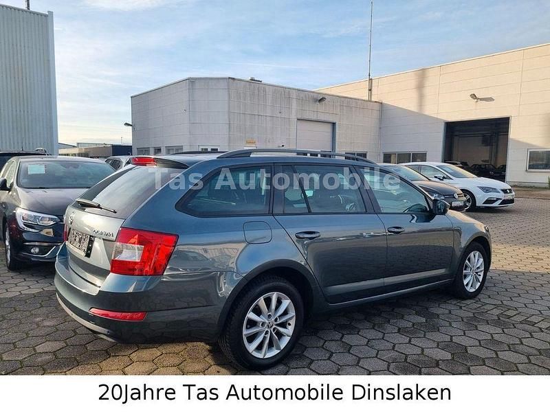 Gebraucht Skoda Octavia Ambition 140 PS (102 kW) 2014 Grau Kombi