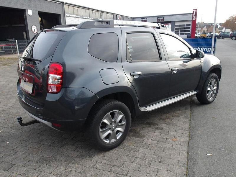 Gebraucht Dacia Duster Prestige 114 PS (83 kW) 2017 Grau SUV