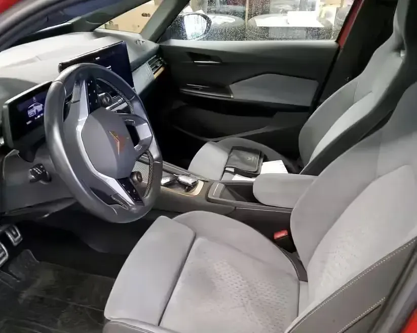 Second-hand Cupra Born e-Boost 169 kW (231 CP) 2023 Roșu Hatchback